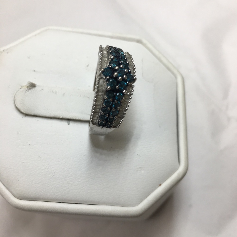 blue and white diamonds engagement ring - Picture 2 of 8